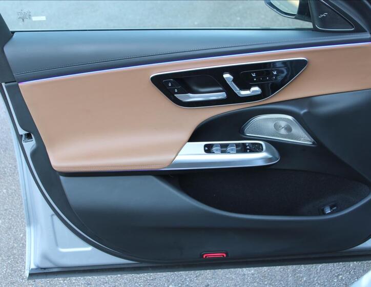 Mercedes-Benz Třídy E 14