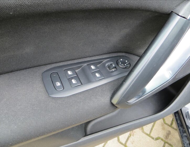 Peugeot 308 Kombi 1,2 l 96 kw