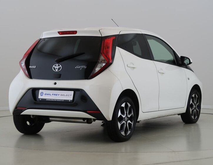 Toyota Aygo Hatchback 998,0 53 kw