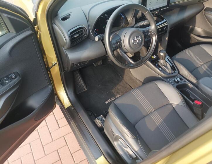 Toyota Yaris Cross 9