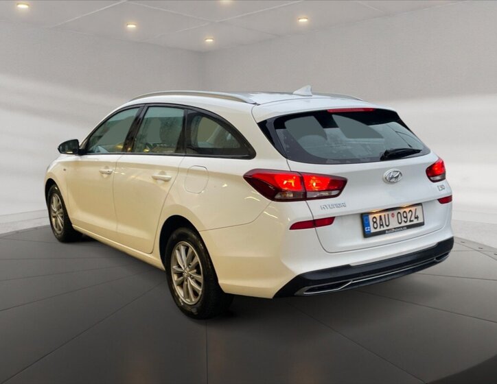 Hyundai i30 4