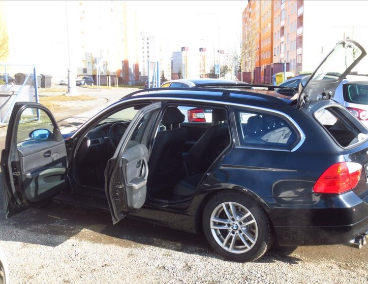 BMW Řada 3 Kombi 2,5 l 160 kw