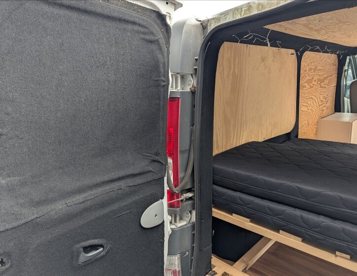 Opel Vivaro Skříň 2,0 l 84 kw