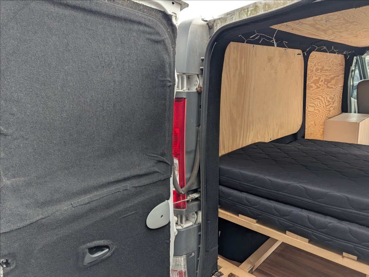 Opel Vivaro Skříň 2,0 l 84 kw