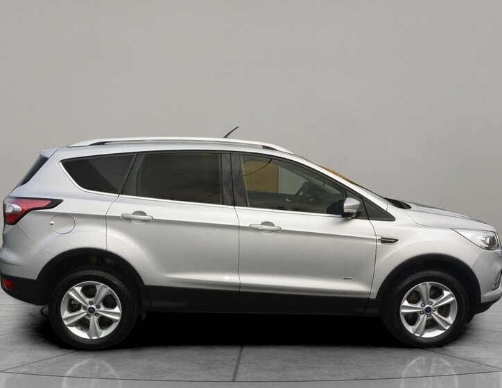 Ford Kuga SUV / Terénní 2,0 l 110 kw