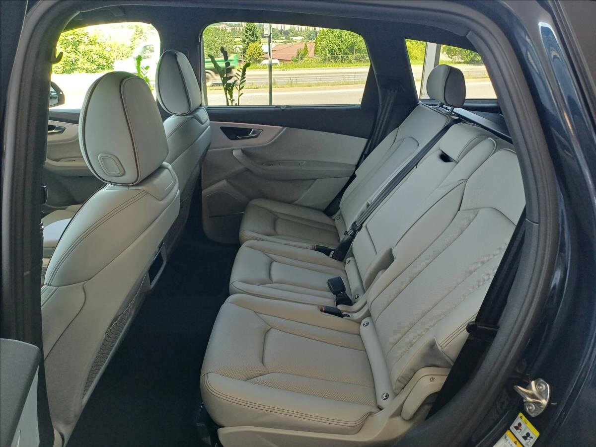 Audi Q7 SUV / Terénní 3,0 l 210 kw