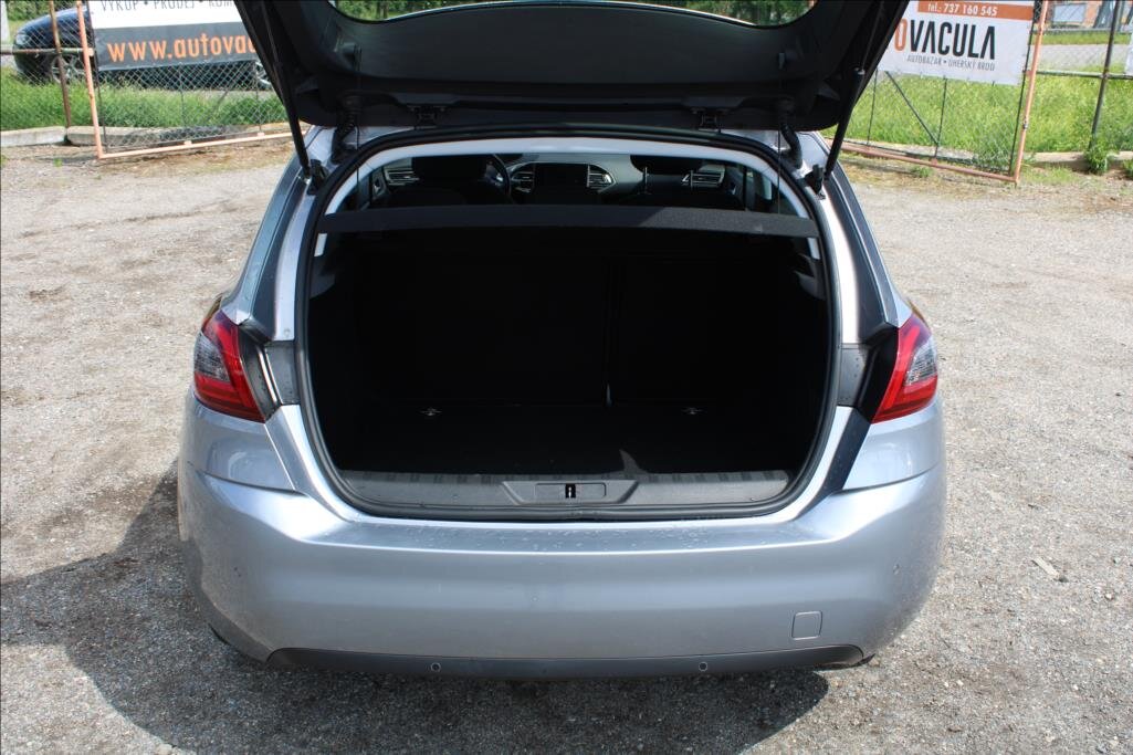 Peugeot 308 Hatchback 1,5 l 75 kw