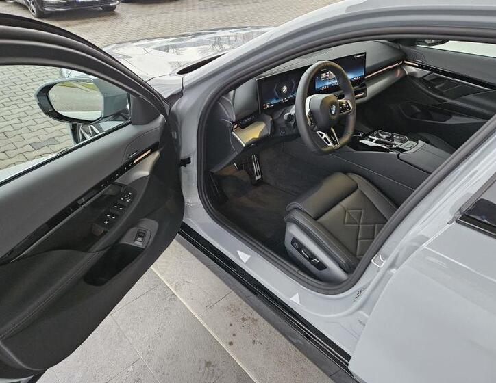 BMW Řada 5 9