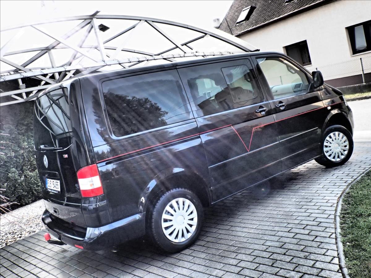 Volkswagen Multivan MPV 2,5 l 128 kw