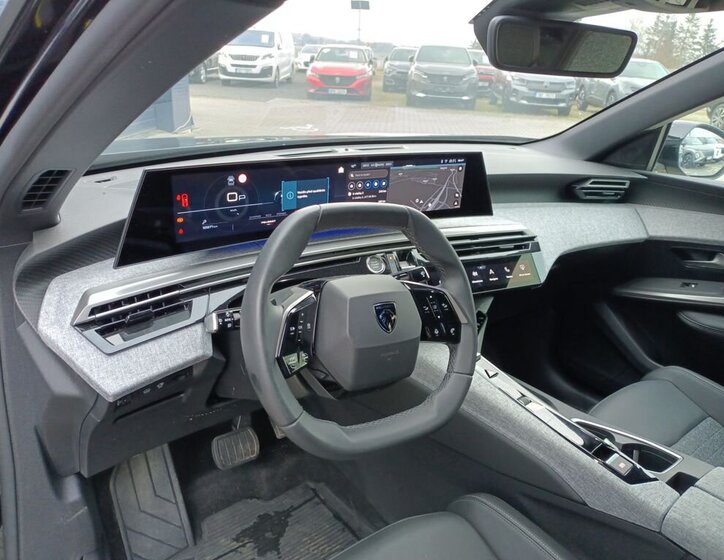 Peugeot 3008 SUV / Terénní 1,2 l 100 kw