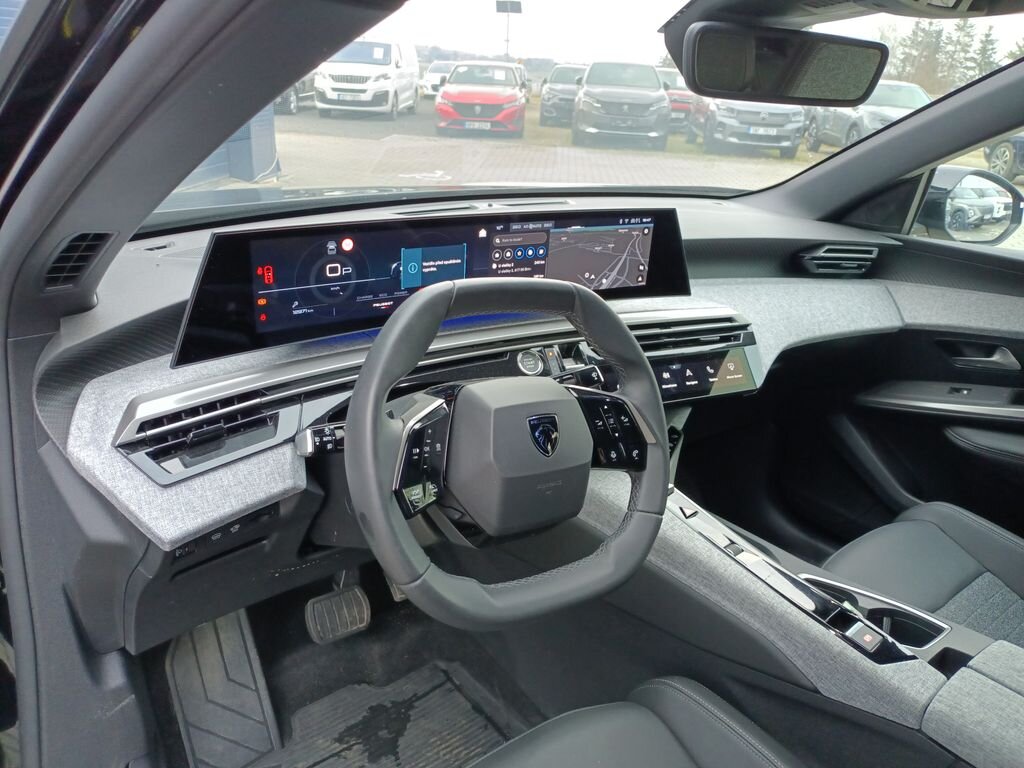 Peugeot 3008 SUV / Terénní 1,2 l 100 kw