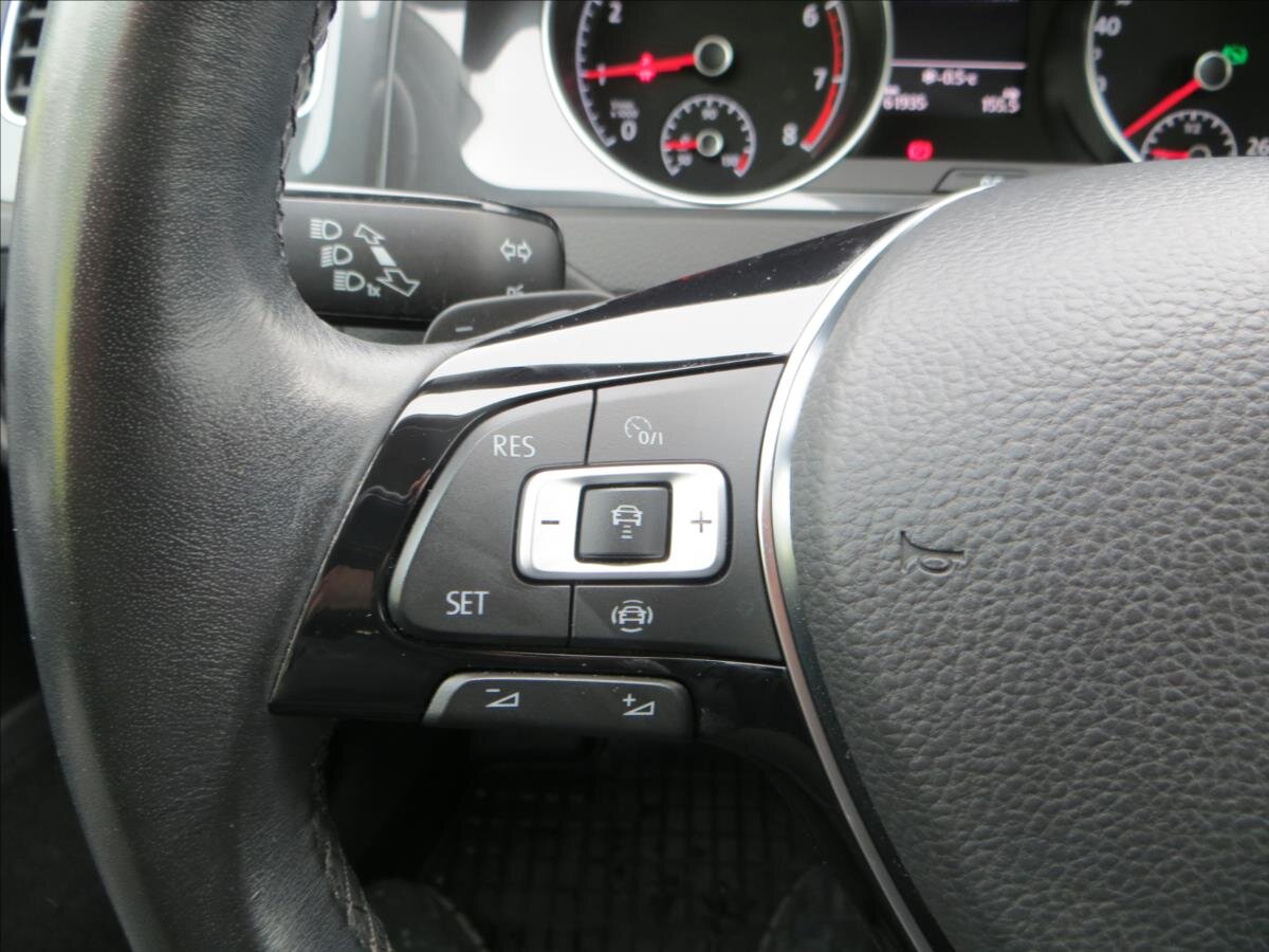 Volkswagen Golf Hatchback 999,0 85 kw