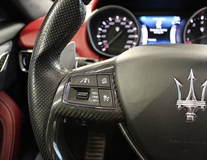 Maserati Levante SUV / Terénní 3,0 l 316 kw