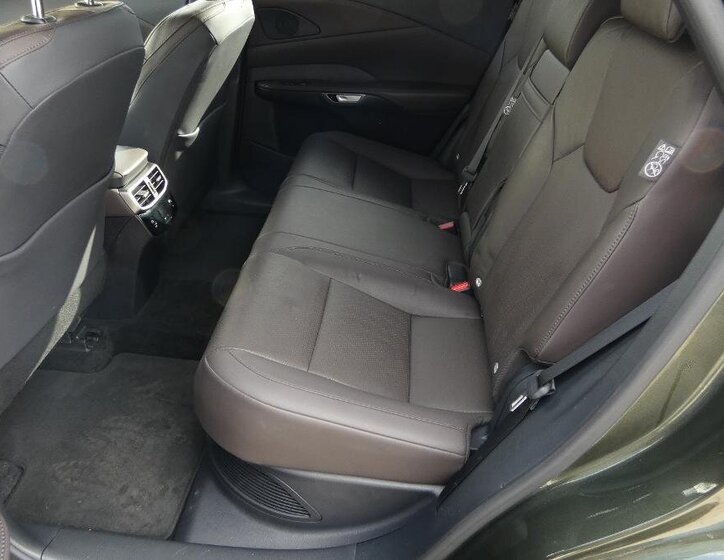 Lexus RX 350h SUV / Terénní 2,5 l 140 kw