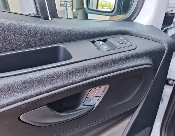 Mercedes-Benz Sprinter 19