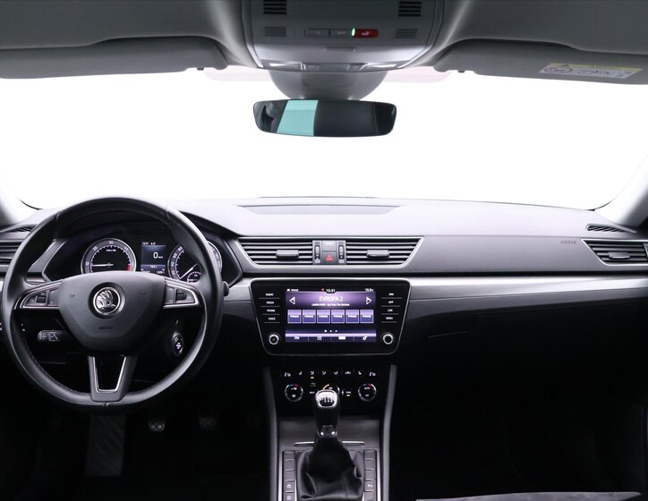 Škoda Superb Liftback 2,0 l 110 kw