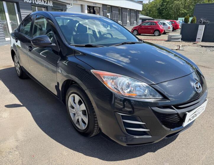 Mazda 3 4