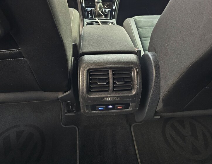 Volkswagen Touran Kombi 1,4 l 110 kw