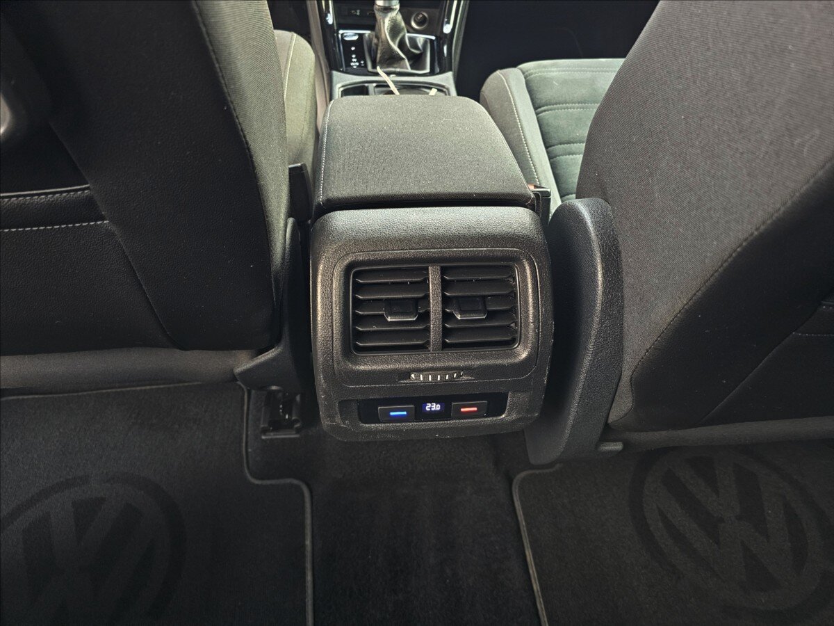 Volkswagen Touran Kombi 1,4 l 110 kw