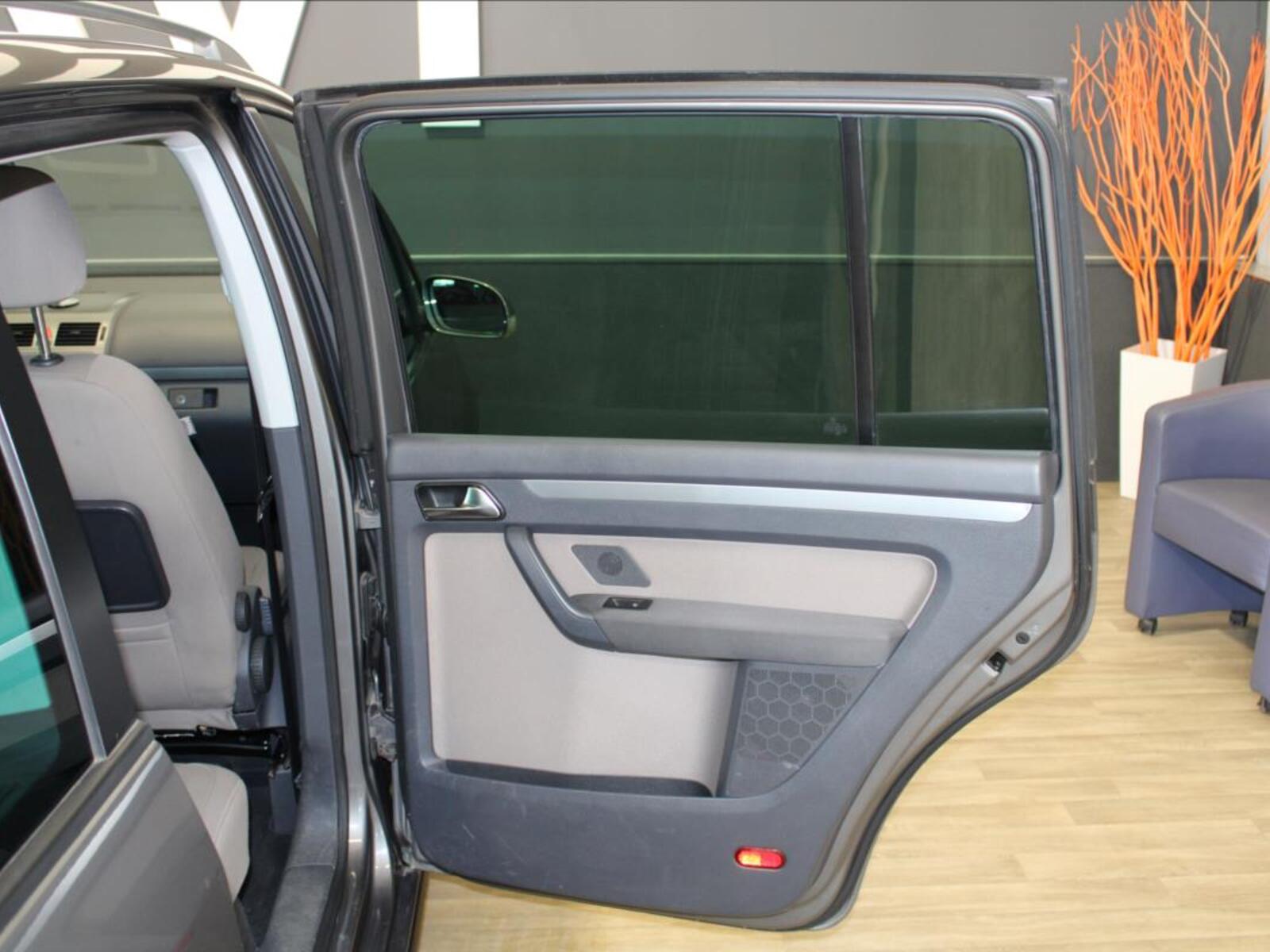 Volkswagen Touran 20