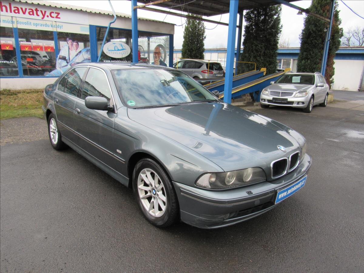 BMW Řada 5 Sedan / Limuzína 2,5 l 141 kw