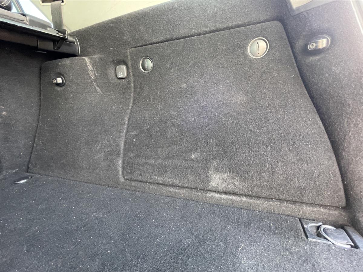 Mercedes-Benz Třídy M SUV 3,0 l 165 kw