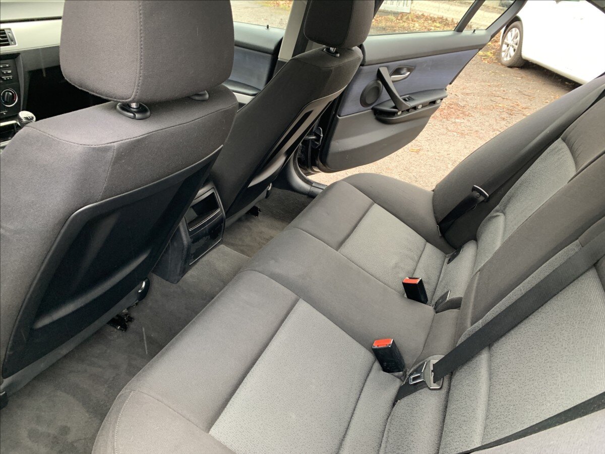 BMW Řada 3 Sedan 2,0 l 90 kw