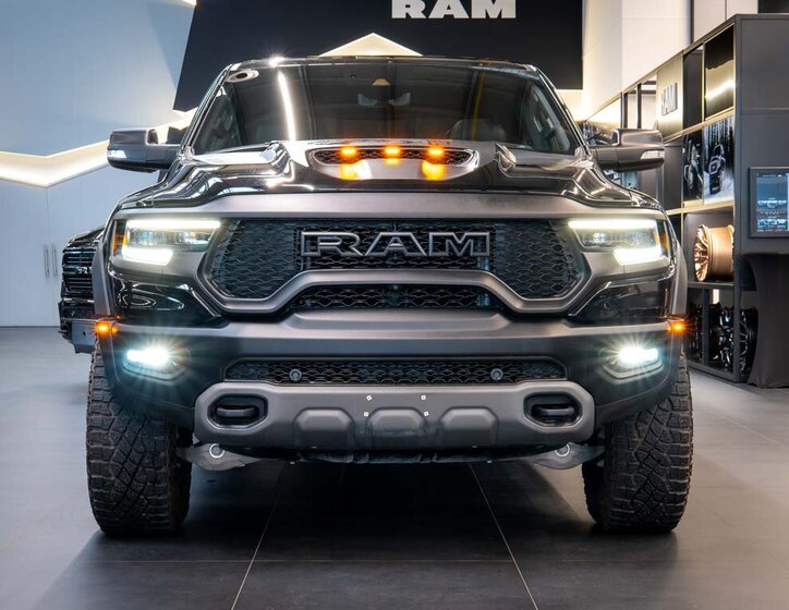 Dodge RAM Pick-up 6,2 l 523 kw