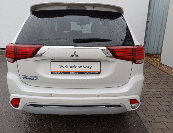 Mitsubishi Outlander Kombi 2,4 l 99 kw