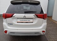 Mitsubishi Outlander Kombi 2,4 l 99 kw