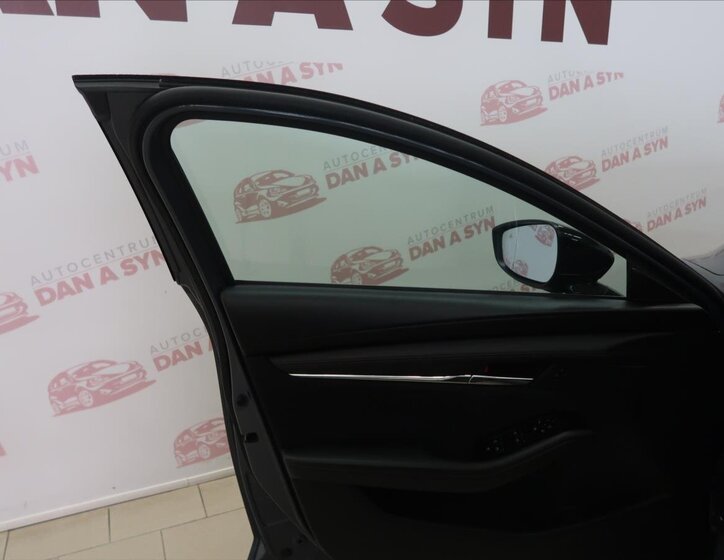 Mazda 3 Hatchback 2,0 l 110 kw