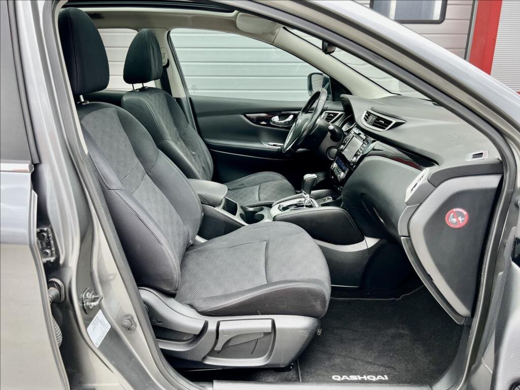 Nissan Qashqai SUV / Terénní 1,6 l 96 kw