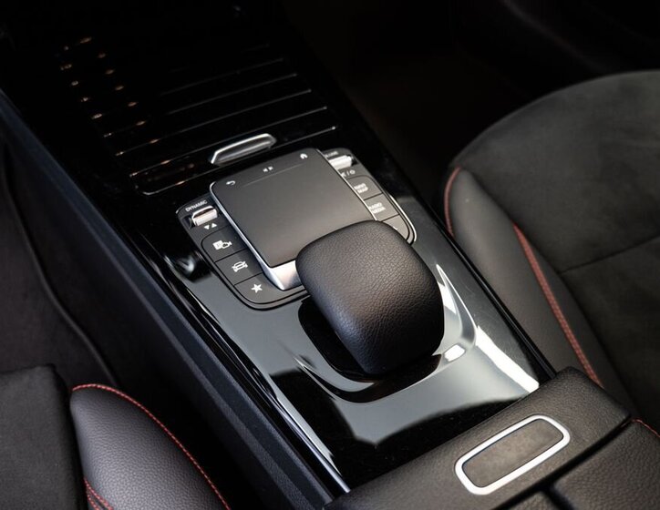 Mercedes-Benz CLA 13