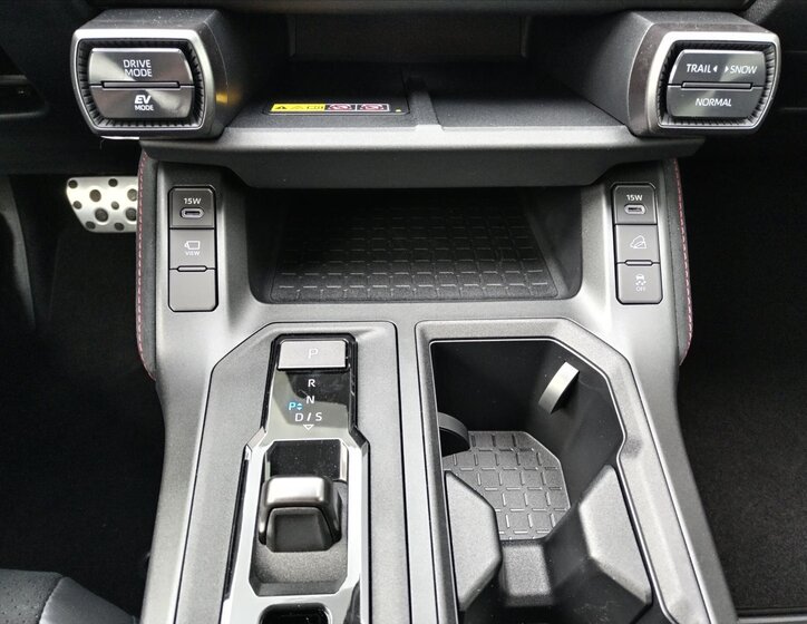 Toyota RAV4 SUV / Terénní 0,0 143 kw