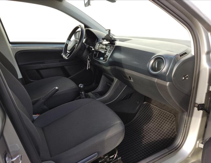 Volkswagen up! 17