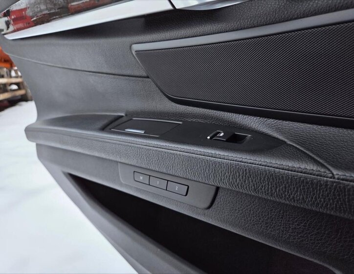 BMW Řada 7 Sedan 4,4 l 300 kw