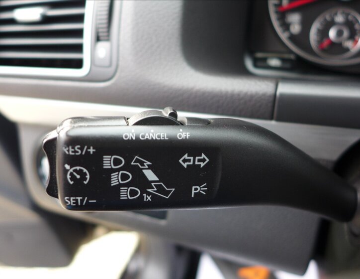 Volkswagen Touran Kombi 1,4 l 103 kw