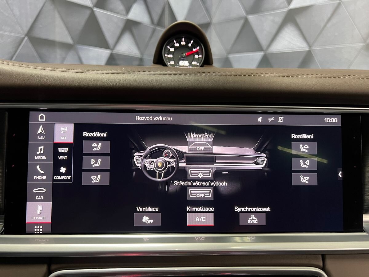 Porsche Panamera Kombi 4,0 l 338 kw