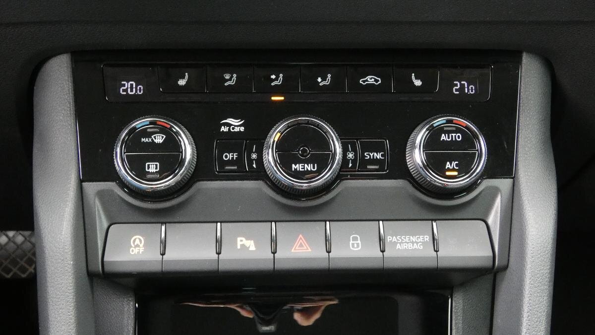 Škoda Karoq SUV / Terénní 1,5 l 110 kw