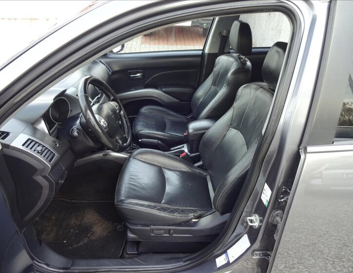 Peugeot 4007 Kombi 2,2 l 115 kw