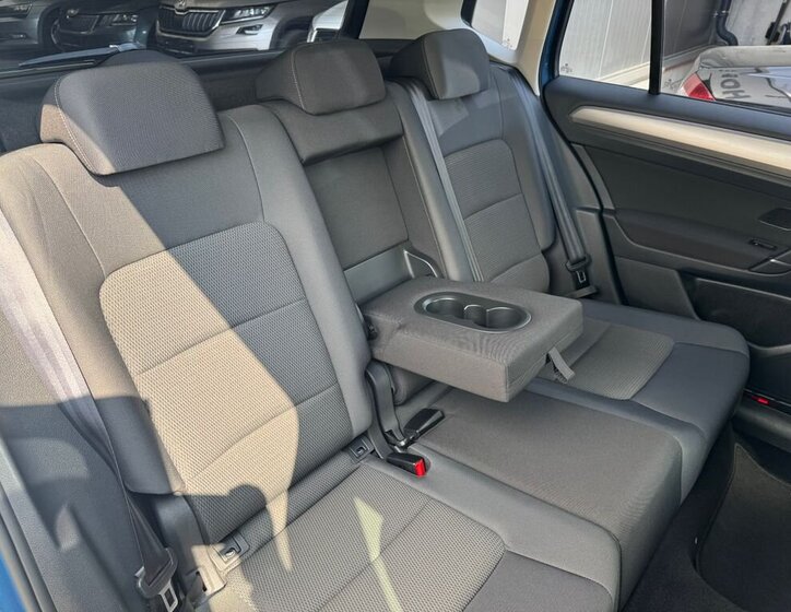 Volkswagen Golf Sportsvan MPV 1,2 l 81 kw