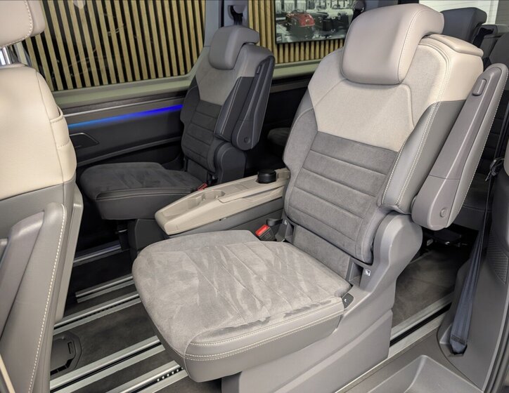 Volkswagen Multivan VAN-Minibus 0,0 130 kw