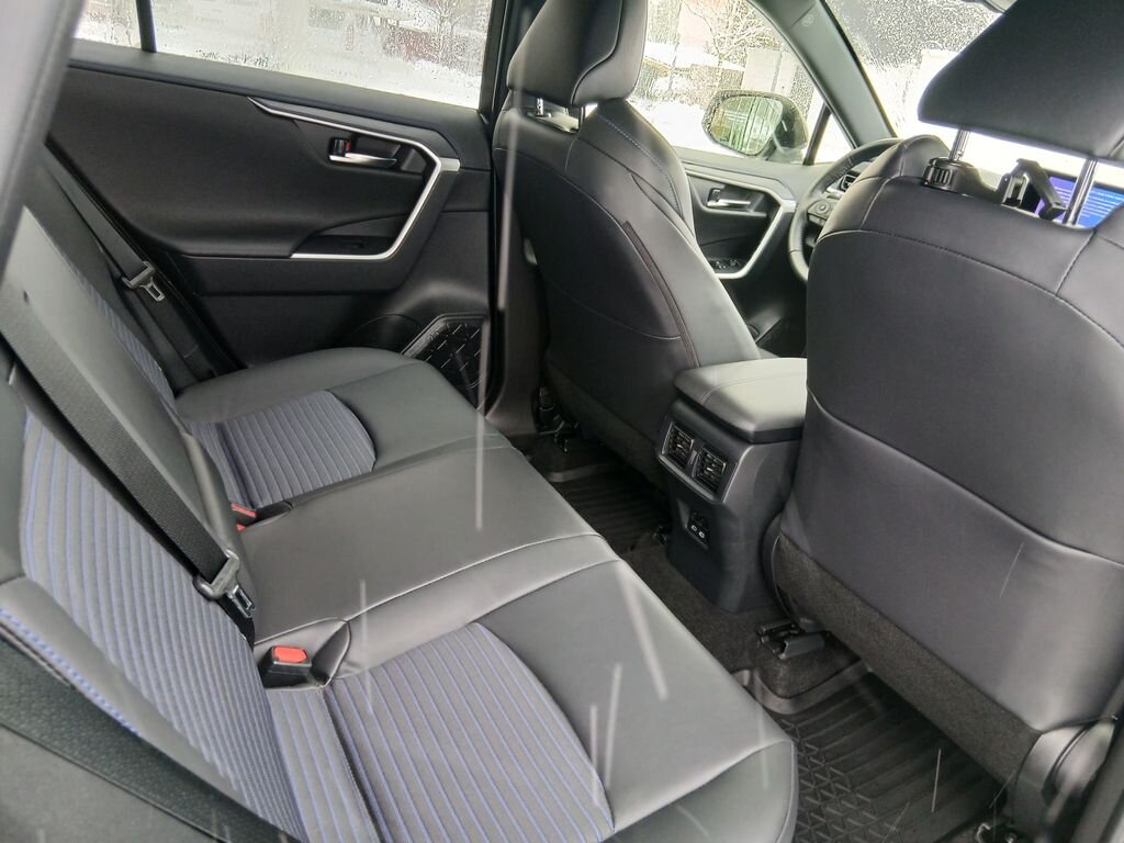 Toyota RAV4 SUV 2,5 l 131 kw