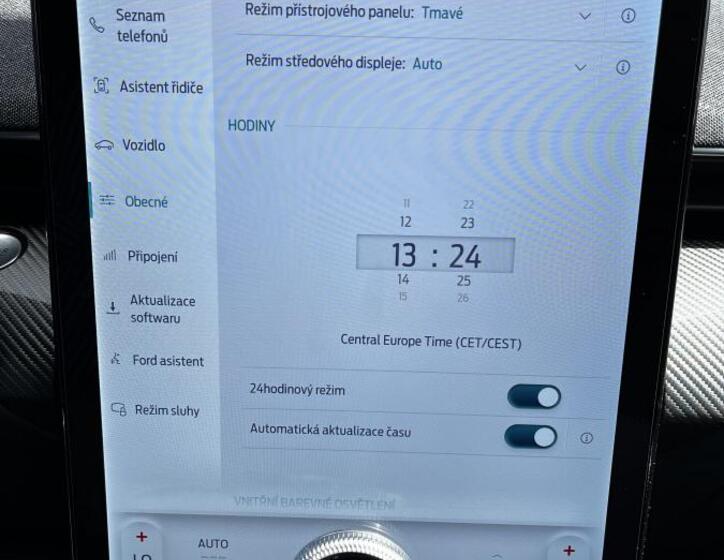 Ford Mustang Mach-E 34