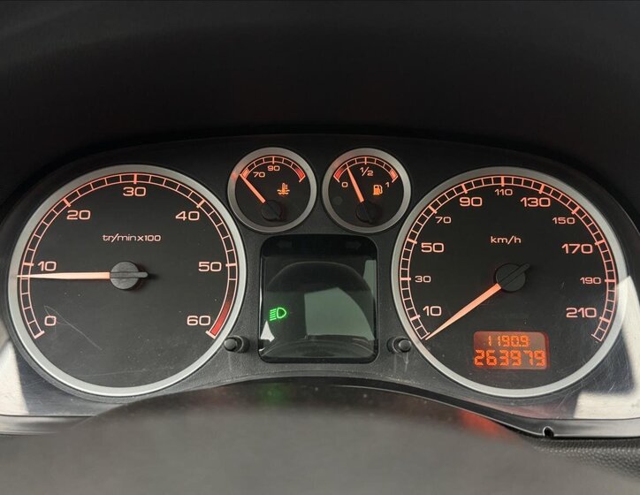 Peugeot 307 Kombi 2,0 l 79 kw