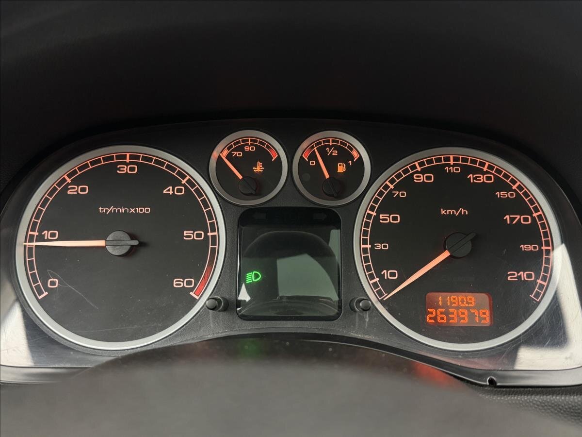 Peugeot 307 Kombi 2,0 l 79 kw