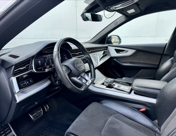 Audi SQ8 SUV / Terénní 4,0 l 320 kw