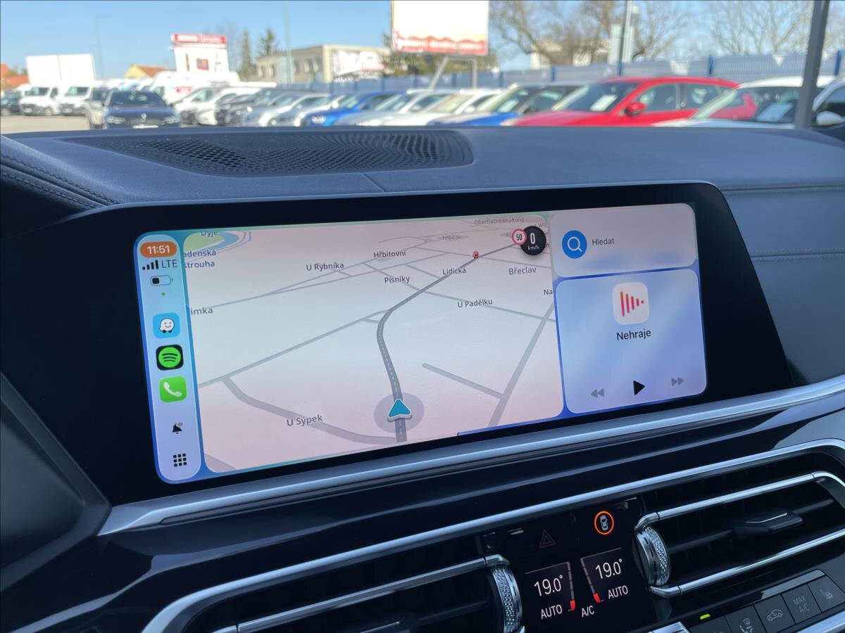 BMW X7 SUV / Terénní 3,0 l 195 kw