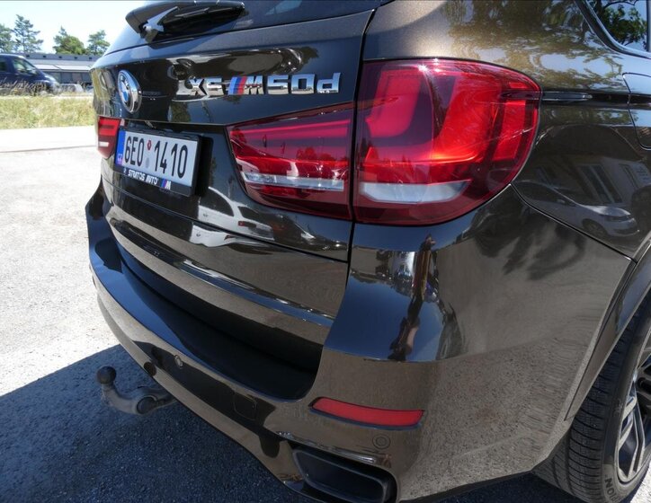 BMW X5 SUV 3,0 l 280 kw