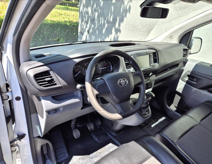 Toyota ProAce Skříň 2,0 l 90 kw